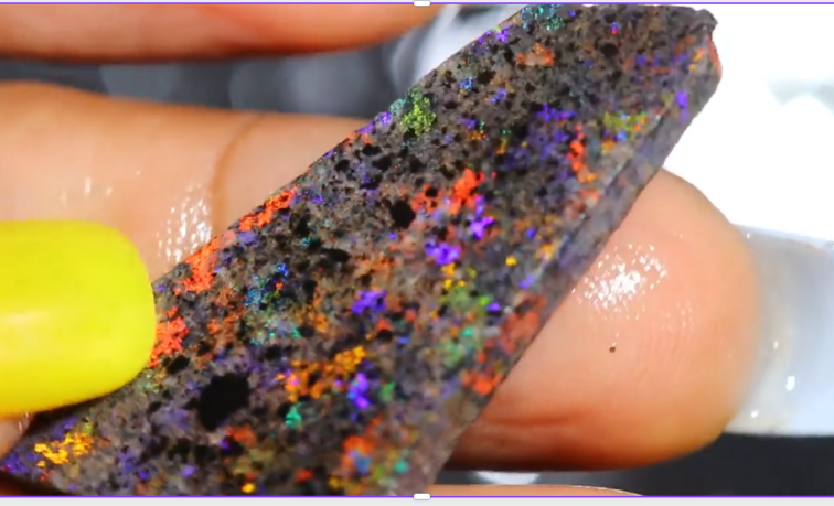 Australische Opaal - Andamooka - "Rainbow Flare (33 x 21 x 4 mm  - 19 karaat) - POC-0369