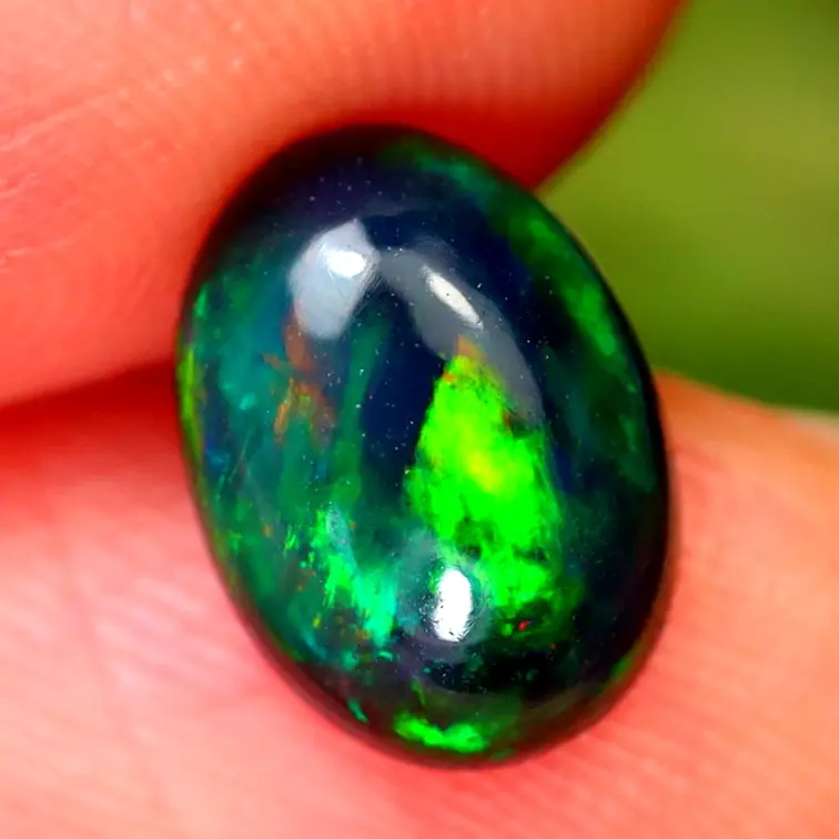 Ethiopian Welo - Smoked Opal "Dark Mist" - (9 x 6.3 x 3.3 mm - 0.96 carats) - POC-0423