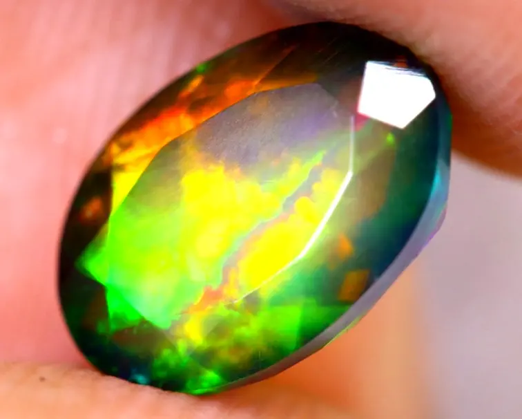 Faceted Ethiopian Welo - Smoked Opal "Inner Struggle" - (10 x 7 x 5.1 mm - 1.68 carats) - POC-0433