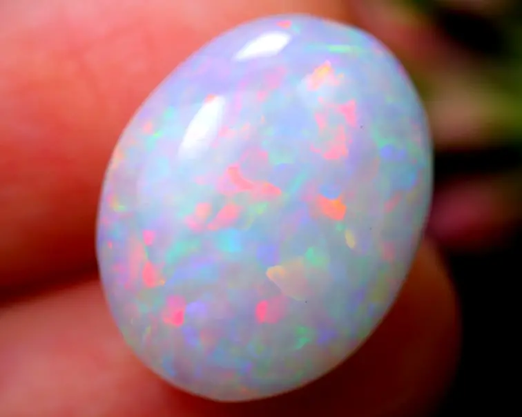 Natural Ethiopian Welo Opal - "Void Egg" - 16.10 x 12.9 x 4.5 mm - 5.15 carats - POC-0439