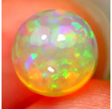 Natural Ethiopian Welo Opal - "Colourful Dome" - 8 x 8 x 5 mm - 1.60 carats - POC-0440