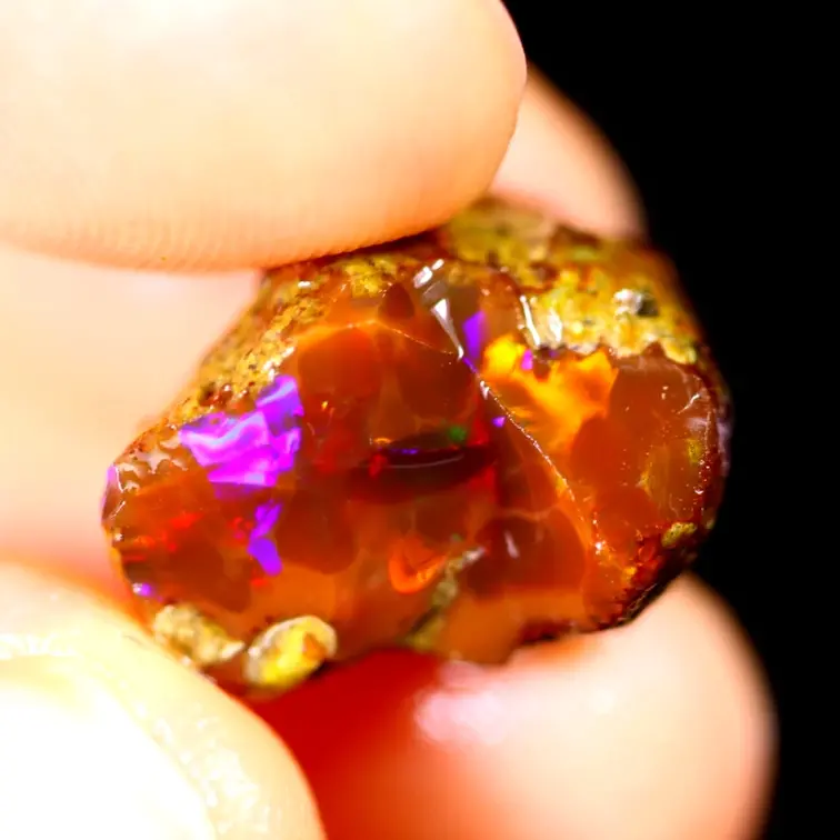 Ruwe Ethiopian Welo - Crystal opal - "Purple Rain" - (16 x 11 x 9 mm - 8 carats) - POC-0486