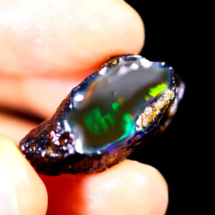 Rough Ethiopian Welo - Crystal Opal - "Depth of Darkness" - (27 x 12 x 9 mm - 17 carats) - POC-0490