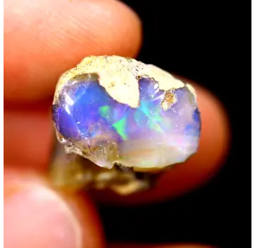 Äthiopischer Welo-Opal in Rohform - "Rock of Devotion" - (17 x 14 x 11 mm - 12 Karat) - POC-0506