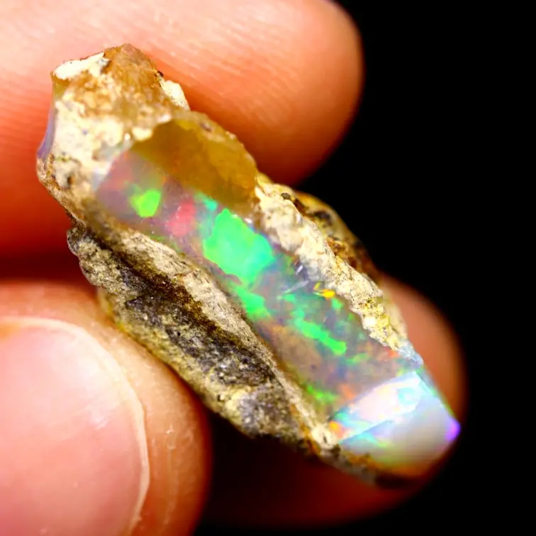 Äthiopischer Welo-Opal in Rohform - "Oracle of Light" - (25 x 10 x 10 mm - 12 Karat) - POC-0507