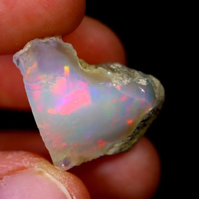 Äthiopischer Welo-Opal in Rohform - "Fading Rainbow" - (22 x 18 x 11 mm - 12 Karat) - POC-0511