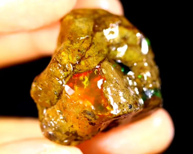 Ruwe Ethiopian Welo - Cristallo opalino - "Magma's Rise" - (31 x 30 x 17 mm - 89 carati) - POC-0514