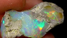 Opale Blanche Et Multicolore D’Éthiopie – 2,73 Carats, Ovale, Naturelle, Non Traitée ★★