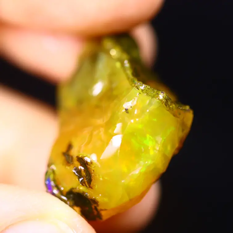 Rough Ethiopian Welo - Crystal Opal - ‘Creation of Space’ - (29 x 21 x 10 mm - 27 carats) - POC-0604