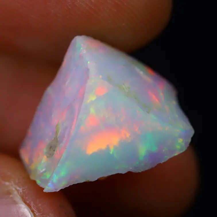 Ópalo Welo Etíope en bruto - «Otro Mundo» - (16 x 12 x 9 mm 7 quilates) - POC-0655