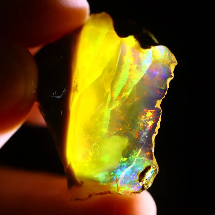 Welo éthiopien brut - Opale cristalline - « Spectacle solaire » - (32 x 26 x 6 mm - 22 carats) - POC-0679