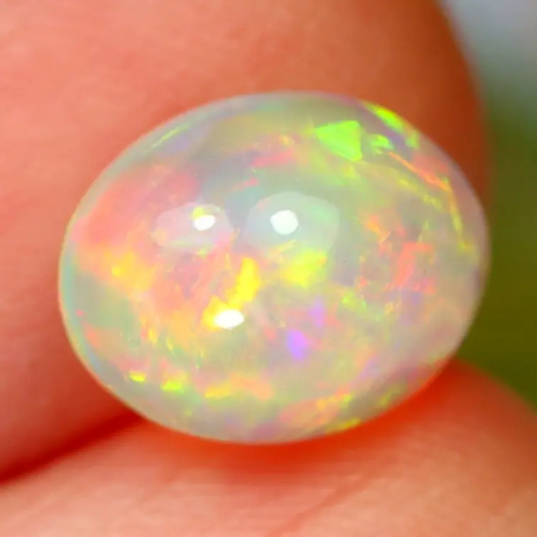 Opale Welo naturelle d'Ethiopie - « Royalty Gem » - 8.8 x 6.8 x 4.5 mm - 1.35 carats - POC-0703