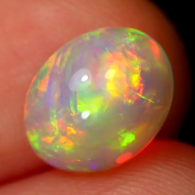 Opale Welo naturelle d'Ethiopie - « Royalty Gem » - 8.8 x 6.8 x 4.5 mm - 1.35 carats - POC-0703