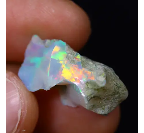 Äthiopischer Welo-Opal in Rohform - „The Ridge" - (21 x 10 x 7 mm- 7,1 Karat) - POC-0739