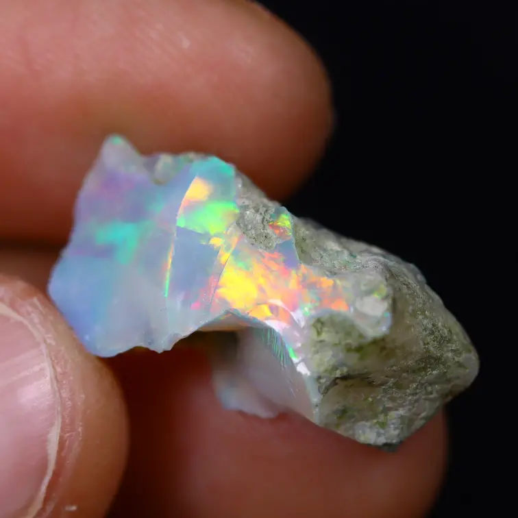 Rough Ethiopian Welo Opal - ‘The Ridge" - (21 x 10 x 7 mm - 7,1 carats) - POC-0739