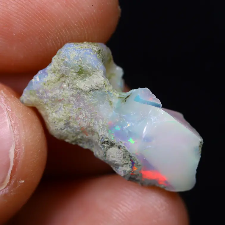 Opale Welo d'Ethiopie brute - « The Ridge" - (21 x 10 x 7 mm- 7,1 carats) - POC-0739