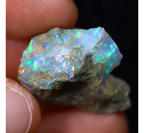 Äthiopischer Welo-Opal in Rohform - „Revealed Treasure" - (26 x 22 x 9 mm- 17 Karat) - POC-0742