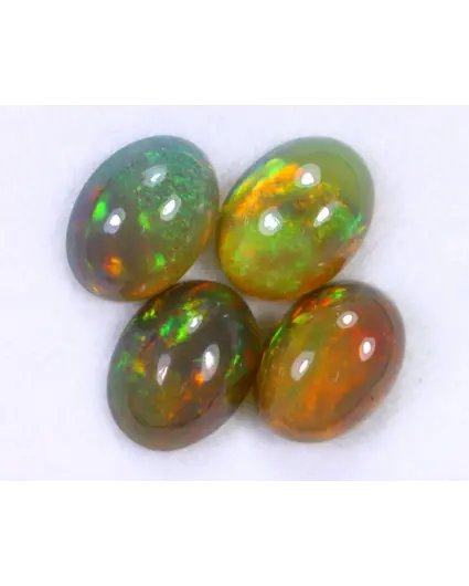 Ópalos Welo etíopes naturales - «Otherworld" - 7,9 x 5,7 x 4,1 mm - 3.86 quilates - POC-0749