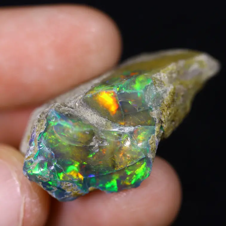 Welo etiope - Opale affumicato "Shining Disaster" - (31 x 20 x 12 mm - 34 carati) - POC-0885