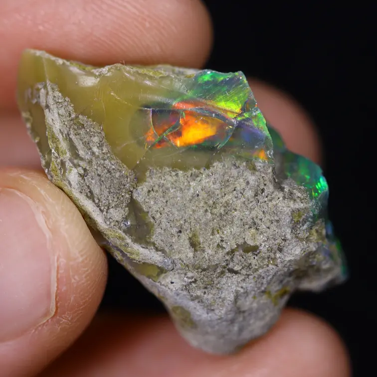 Ethiopian Welo - Smoked Opal "Shining Disaster" - (31 x 20 x 12 mm - 34 carats) - POC-0885