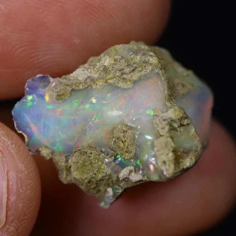 Opale Welo brute d'Éthiopie - « World Map" - (16 x 14 x 9 mm - 7,9 carats) - POC-0894