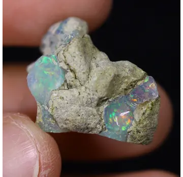 Rohes äthiopisches Welo-Opal – „Mountain Glory" - (21 x 18 x 11 mm - 14.8 Karat) – POC-0896