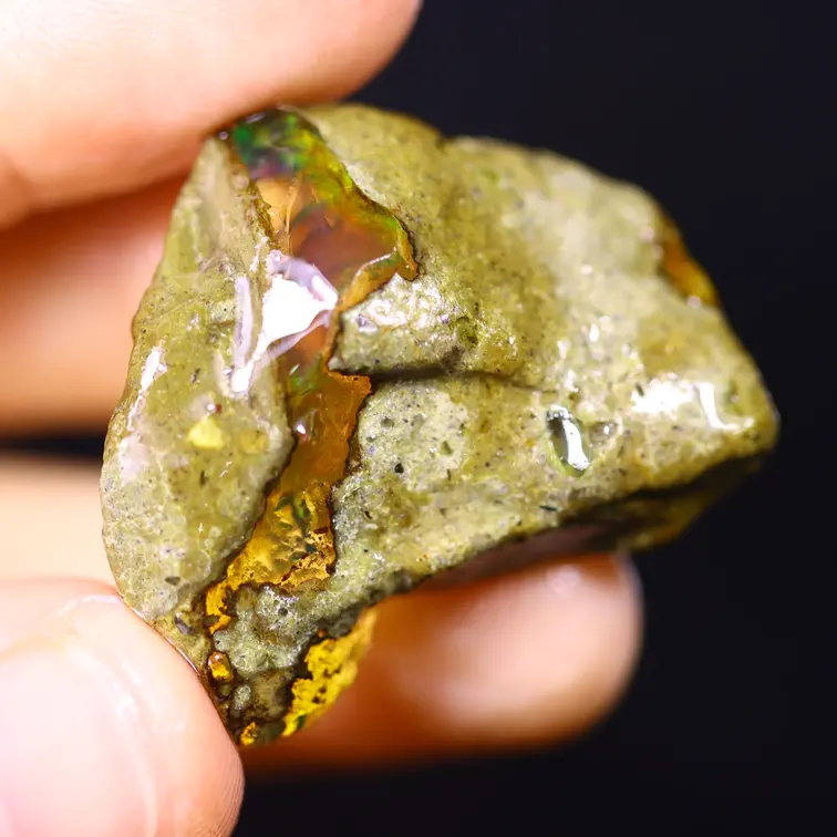 Raw Ethiopian Welo - Crystal Opal - ‘Fairy Rest" - (34 x 25 x 13 mm - 45 carats) - POC-0905