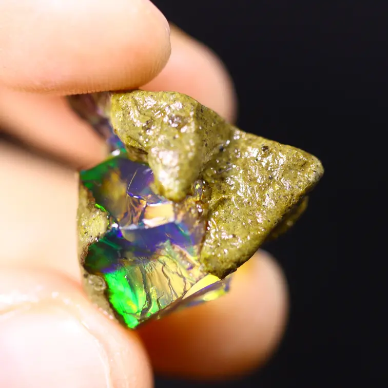 Welo brut d'Éthiopie - Opale cristalline - « Futuristic Window" - (19 x 18 x 16 mm - 22.7 carats) - POC-0917