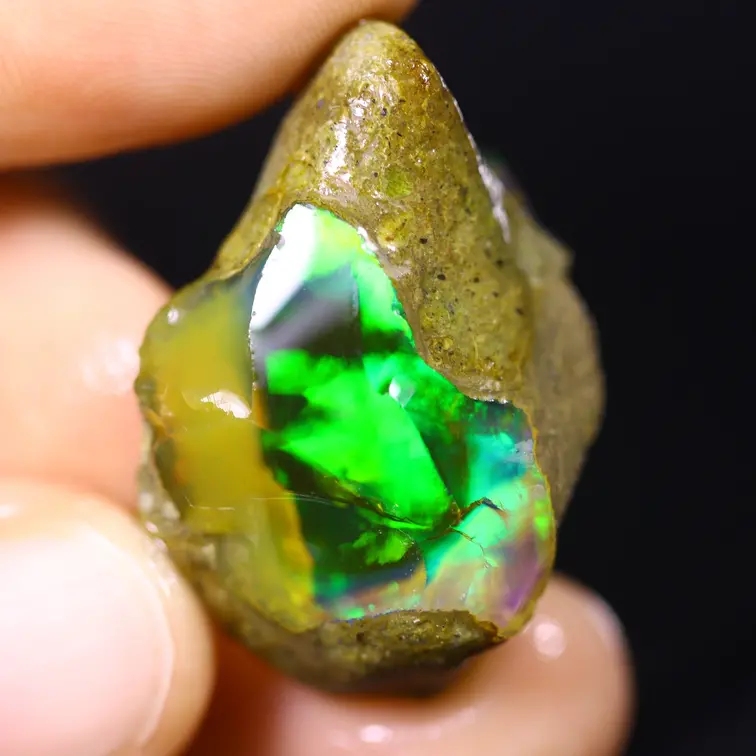 Welo brut d'Éthiopie - Opale cristalline - « Hidden Universe" - (21 x 22 x 9 mm - 28.8 carats) - POC-0918