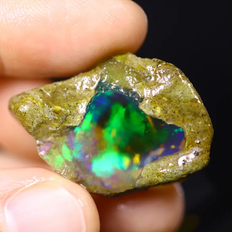 Welo brut d'Éthiopie - Opale cristalline - « Hidden Universe" - (21 x 22 x 9 mm - 28.8 carats) - POC-0918