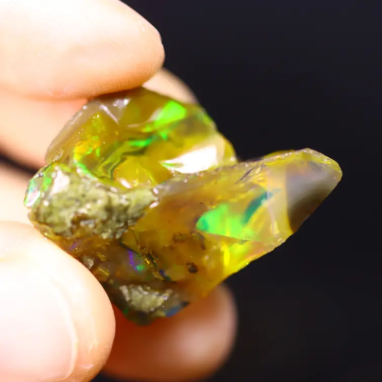 Raw Ethiopian Welo - Crystal Opal - ‘Electrical Horn" - (28 x 18 x 16 mm - 31,2 carats) - POC-0919