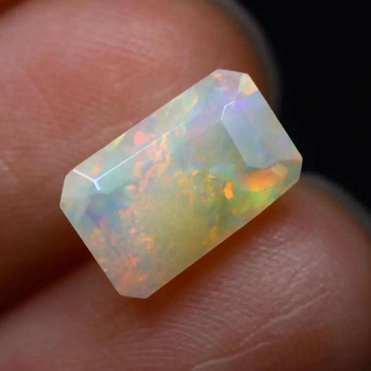 Opale Welo naturelle d'Ethiopie - « Perfect Mirror" - 10 x 6.2 x 4 mm - 1.4 carats - POC-0922