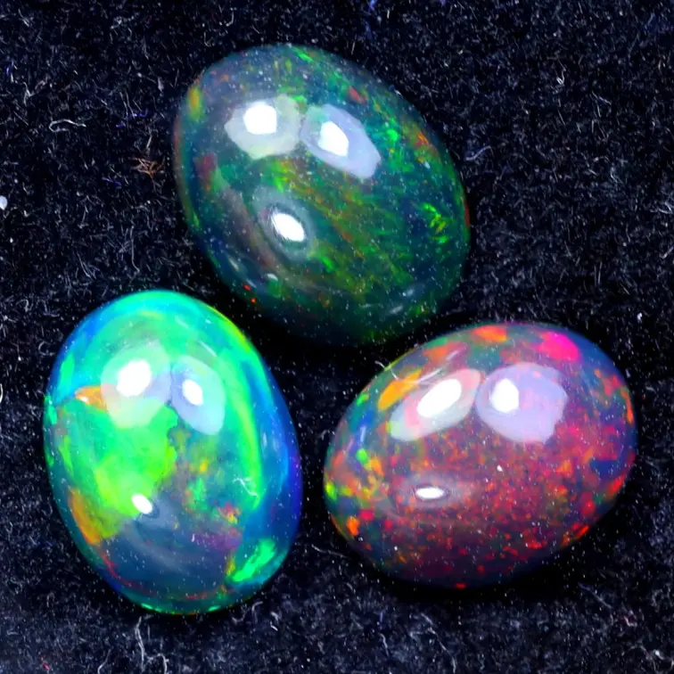 Opales naturelles fumées d'Éthiopie Welo - « Solar System » - 9,2 x 7 x 3,4 mm - 3,30 carats - POC-0924