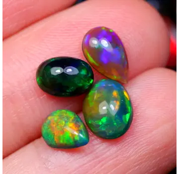 Opaletti Welo affumicati naturali dell'Etiopia - “Underwater System” - 8 x 6 x 3 mm - 2,49 carati - POC-0925