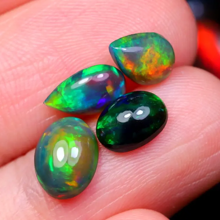 Ópalo etíope ahumado natural - «Underwater System» - 8 x 6 x 3 - 2,49 quilates mm - POC-0925