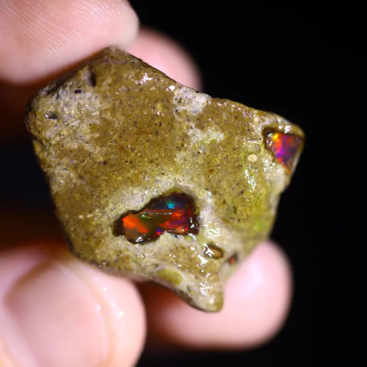 Welo éthiopien brut - Opale cristalline - « Sparkling Power" - (28 x 21 x 12 mm - 41,4 carats) - POC-0859