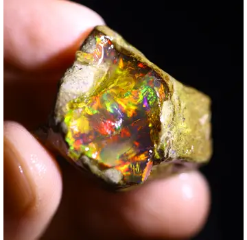 Ruwe Ethiopian Welo - Crystal Opal - ‘Sparkling Power" - (28 x 21 x 12 mm - 41,4 carats) - POC-0859