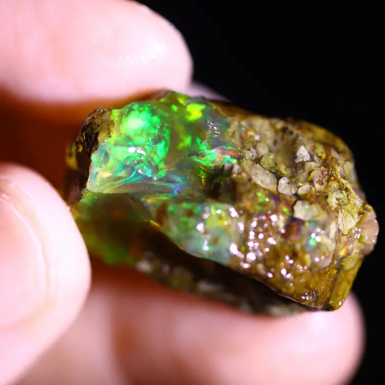 Raw Ethiopian Welo - Crystal Opal - ‘Vibrant Portal’ - (26 x 17 x 15 mm - 38.4 carats) - POC-0867