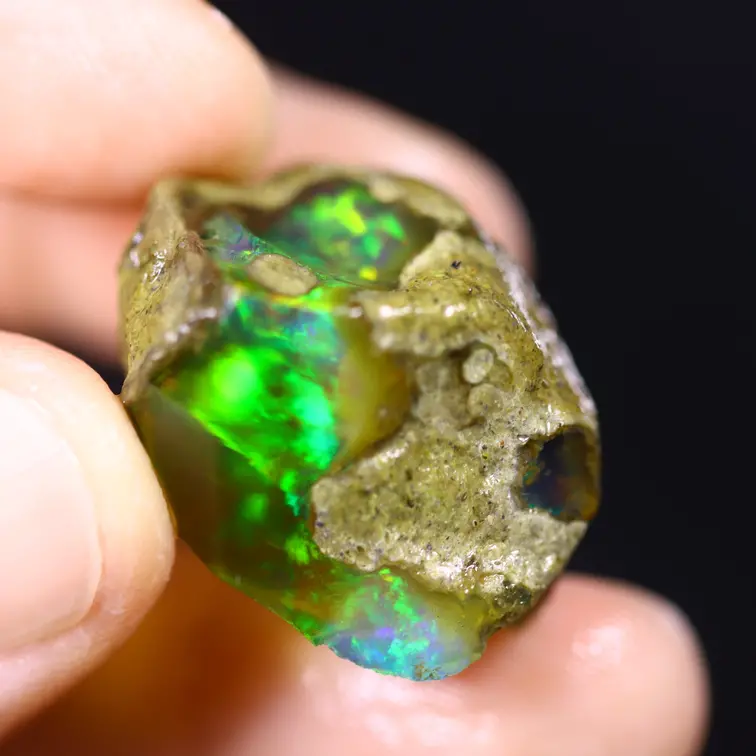 Raw Ethiopian Welo - Crystal Opal - ‘Nature's Demand’ - (25 x 21 x 16 mm - 37.1 carats) - POC-0855