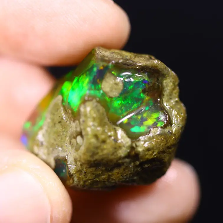 Welo brut d'Éthiopie - Opale cristalline - « Nature's Demand » - (25 x 21 x 16 mm - 37,1 carats) - POC-0855