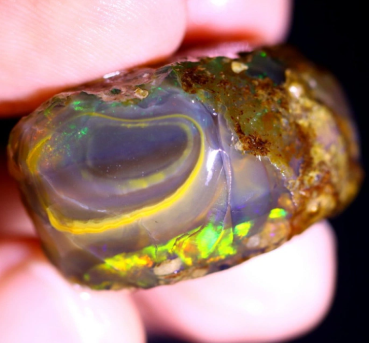 Rough Ethiopian Welo - Crystal Opal - "Colourful Memory" - (29 x 27 x 17 mm - 42 carats) - POC-0467