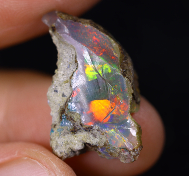 Raw Smoked Ethiopian Welo Opal - ‘Moonlight Blackout’ - (21x 13 x 8 mm - 8,8 carats) - POC-0873