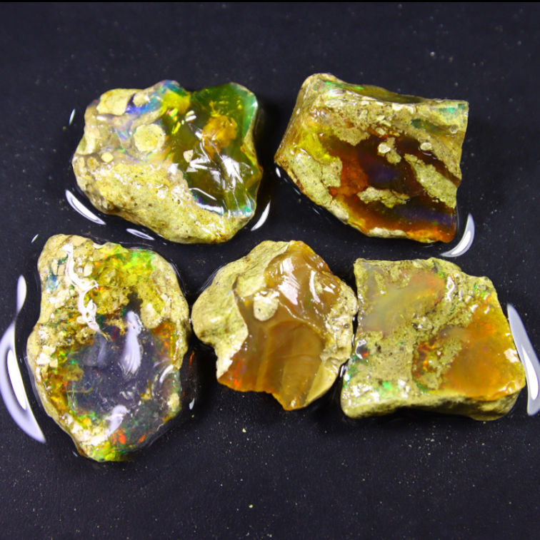 Ensemble d'opales brutes éthiopiennes Welo - « Meteor Strike » - 254 karaat