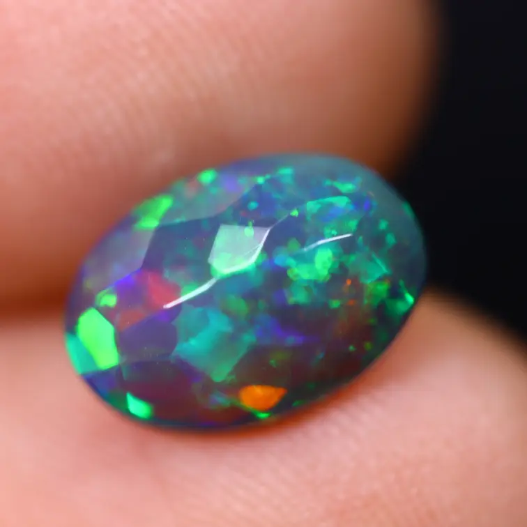 Ethiopische Welo - Gerookte Opaal "Smoky Emerald Veil" - (10.4 x 7.3 x 4.2 mm - 1.52 karaat)