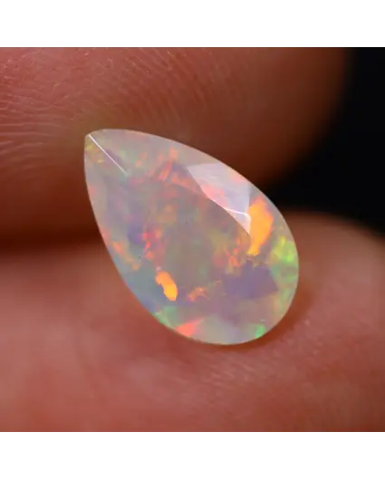 Natuurlijke Ethiopische Welo Opaal - "Verdant Raindrop" - 11.1 x 6.8 x 4.4 mm - 1.12 karaat