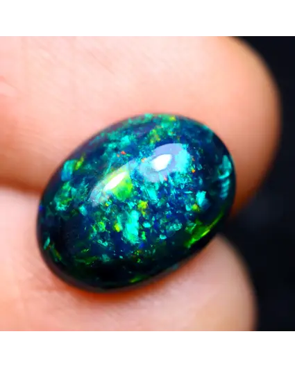 Ethiopian Welo - Smoked Opal "Smoky Aurora" - (10.8 x 8 x 4.3 mm - 1.9 carat)