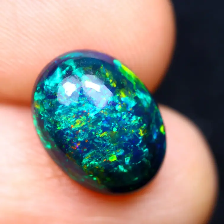Ethiopian Welo - Smoked Opal "Smoky Aurora" - (10.8 x 8 x 4.3 mm - 1.9 carat)