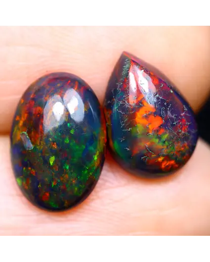 Ethiopische Welo - Gerookte Opaal "Ember Veil" - (10 x 7 x 3.8 mm - 2.5 karaat)