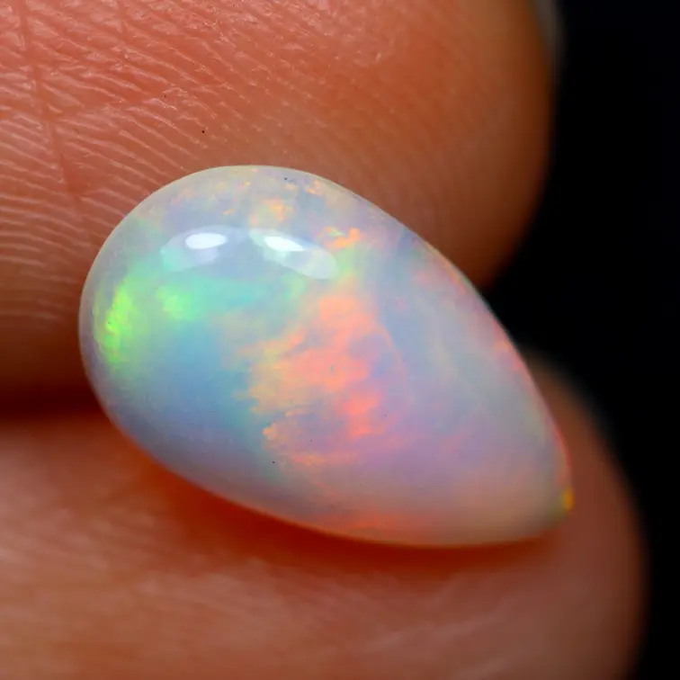 Opale Welo Éthiopienne Naturelle - "Rainbow Veil" - 11.8 x 7.3 x 3 mm - 1.13 carats