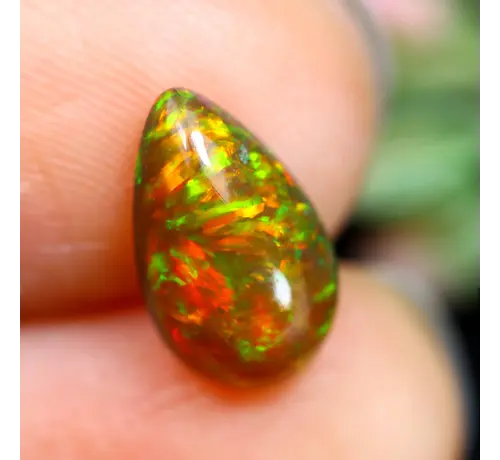 Opale Welo Etiope - Opale Affumicato "Caramel Ember" - (10.6 x 6.2 x 3.8 mm - 1.29 carati)
